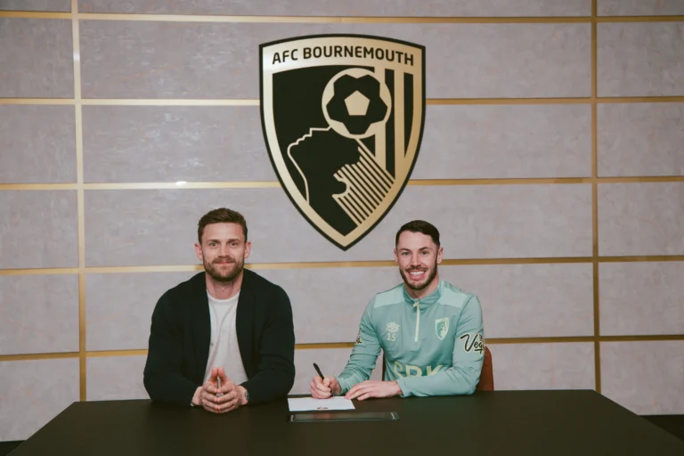 Adam Smith signs extension